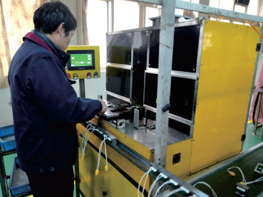 Automatic argon arc welding machine
